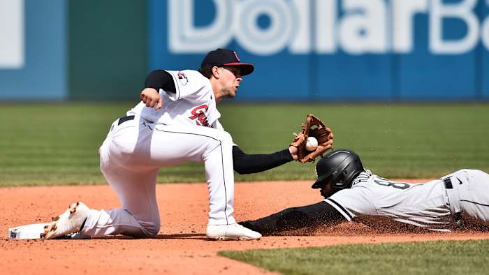 Ernie Clement Luis Robert